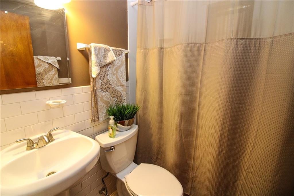 1013 3rd Street McKees Rocks, PA 15136 - Photo 10 of 18