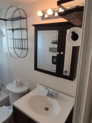 $1,800 | 1604 20th Street, North Chicago, IL 60064