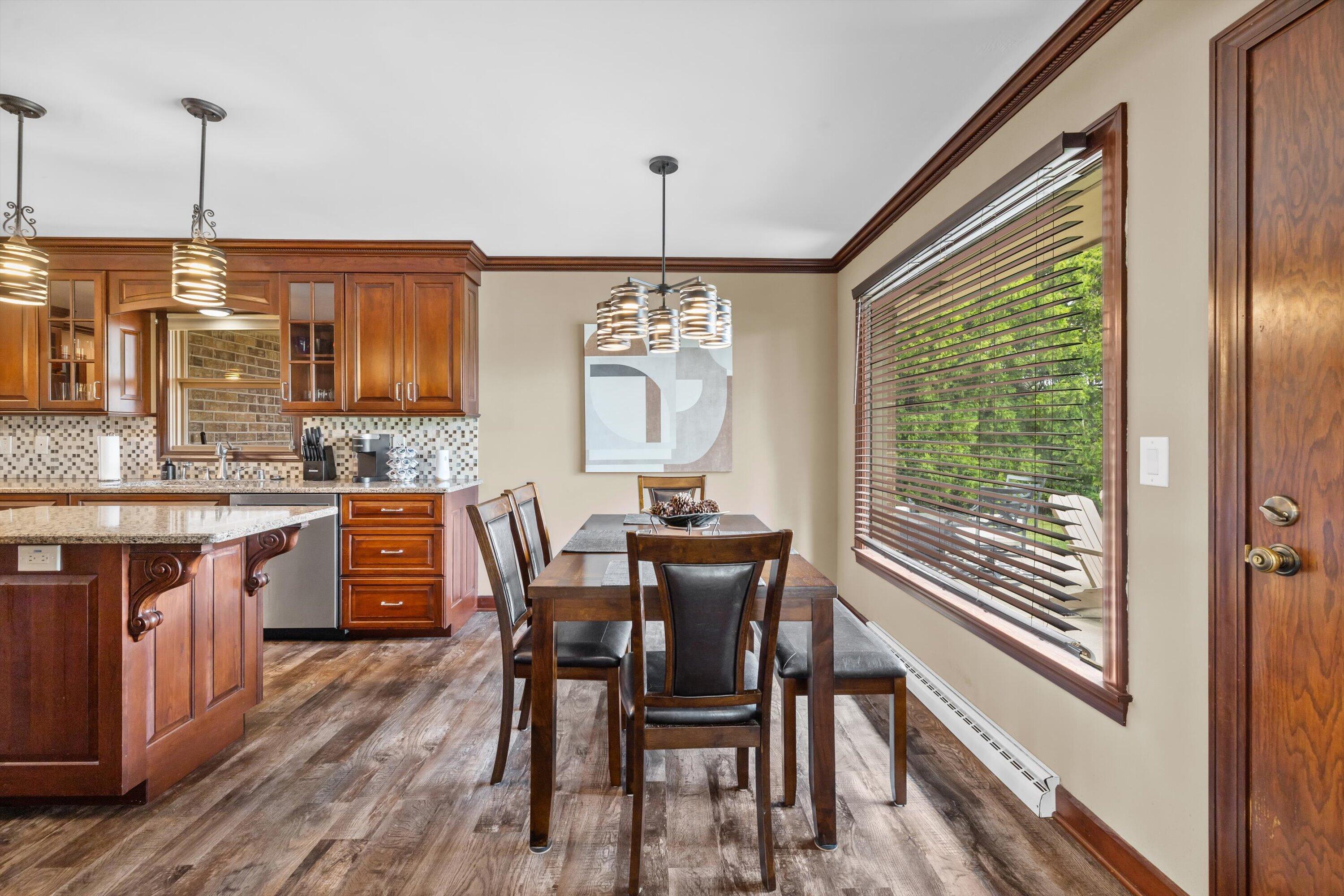 3 Shorewood Court Wind Point, WI 53402 - Photo 10 of 57 Dinette