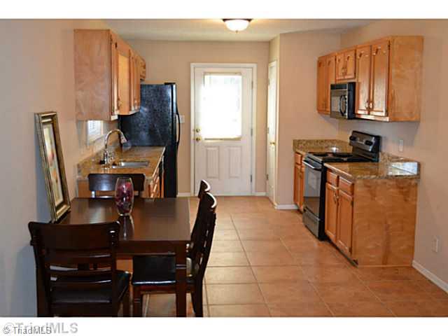 1304 Rotherwood Road Greensboro, NC 27406 - Photo 4 of 14 Kitchen.