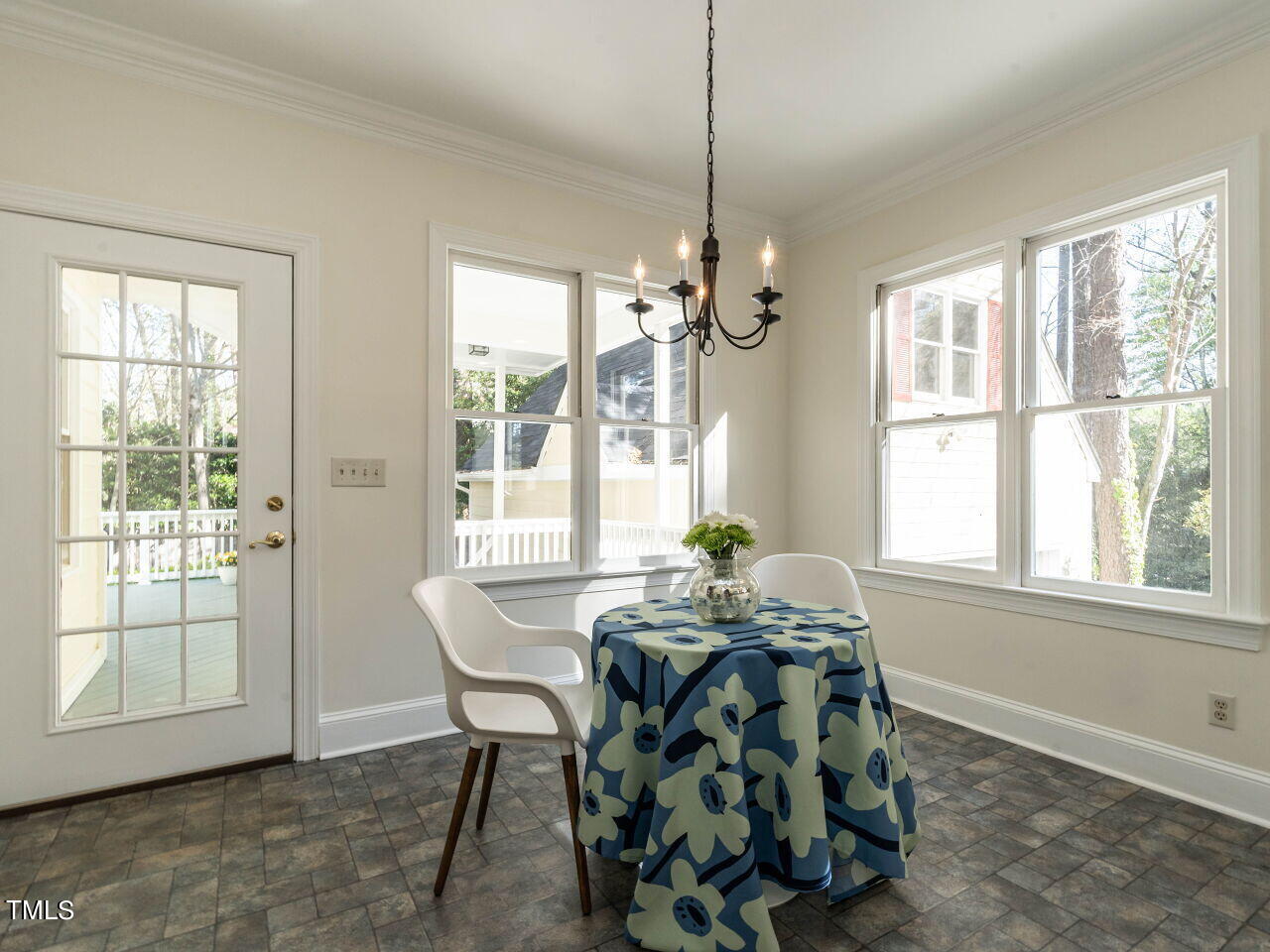 4612 Thendara Way Raleigh, NC 27612 - Photo 13 of 34 013-1280x960-breakfast