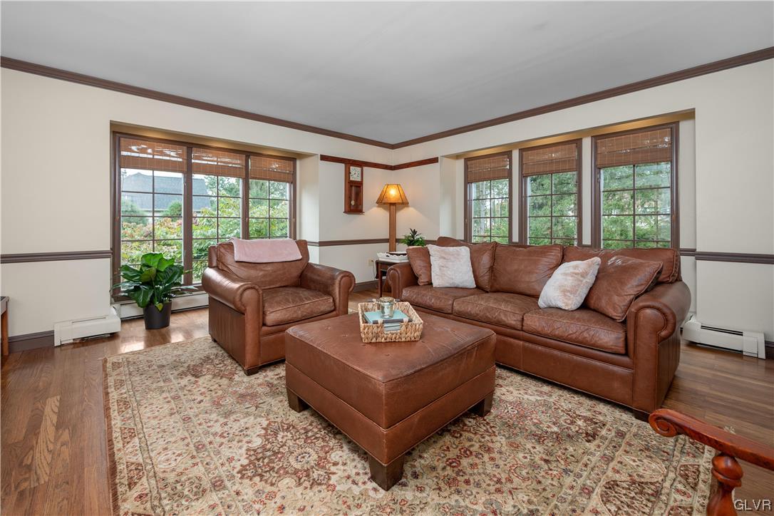 144 Devonshire Drive Stroudsburg, PA 18360 - Photo 18 of 34 a living room with furniture and a large window