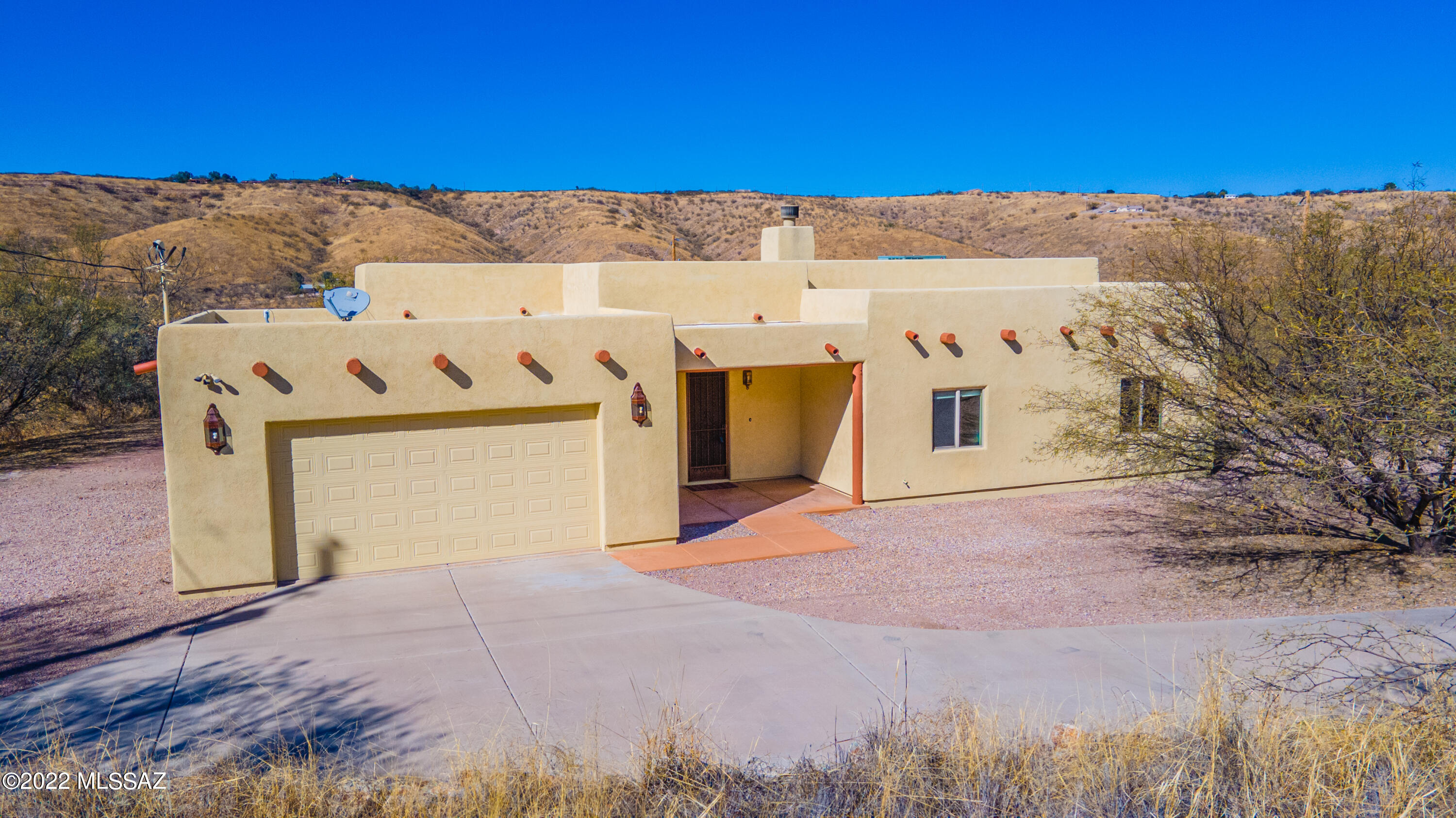 1360 Esta Corte Corte, Unit CORTE Rio Rico, AZ 85648 - Photo 1 of 32