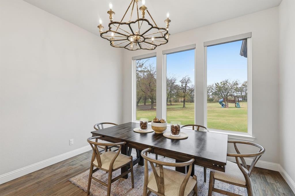235 Columbia Court Springtown, TX 76082 - Photo 14 of 34