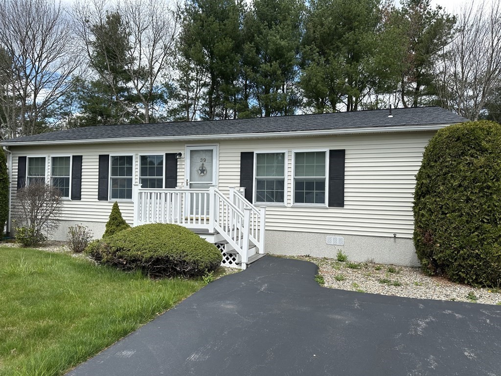 39 Trailwood Drive, Bridgewater, MA 02324 Compass