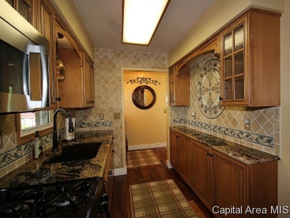 7324 Oak Crest Road Riverton, IL 62561 - Photo 4 of 24 Gallery Image 4