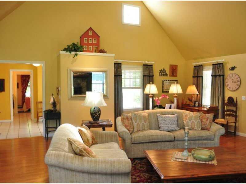 29 Brown Road Pownal, ME 04069 - Photo 13 of 31 Living Room.