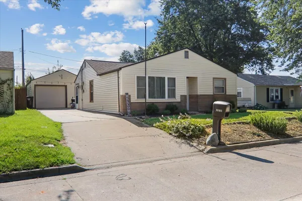$160,000 | 3018 Joseph Street, Bloomington, IL 61704