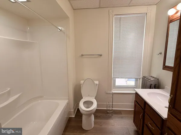 $1,350 | 49 South Fourth Street, Hamburg, PA 19526