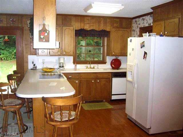 226 Gilliam Road Reidsville, NC 27320 - Photo 4 of 9 Other. Kitchen with bar area