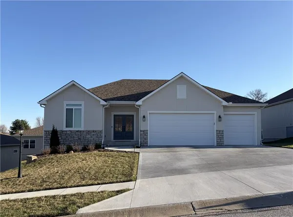 $480,000 | 205 Prairie Rose Circle, Smithville, MO 64089