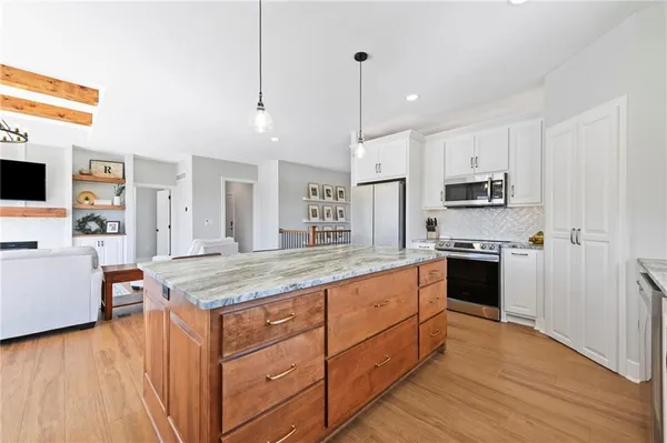 $480,000 | 205 Prairie Rose Circle, Smithville, MO 64089