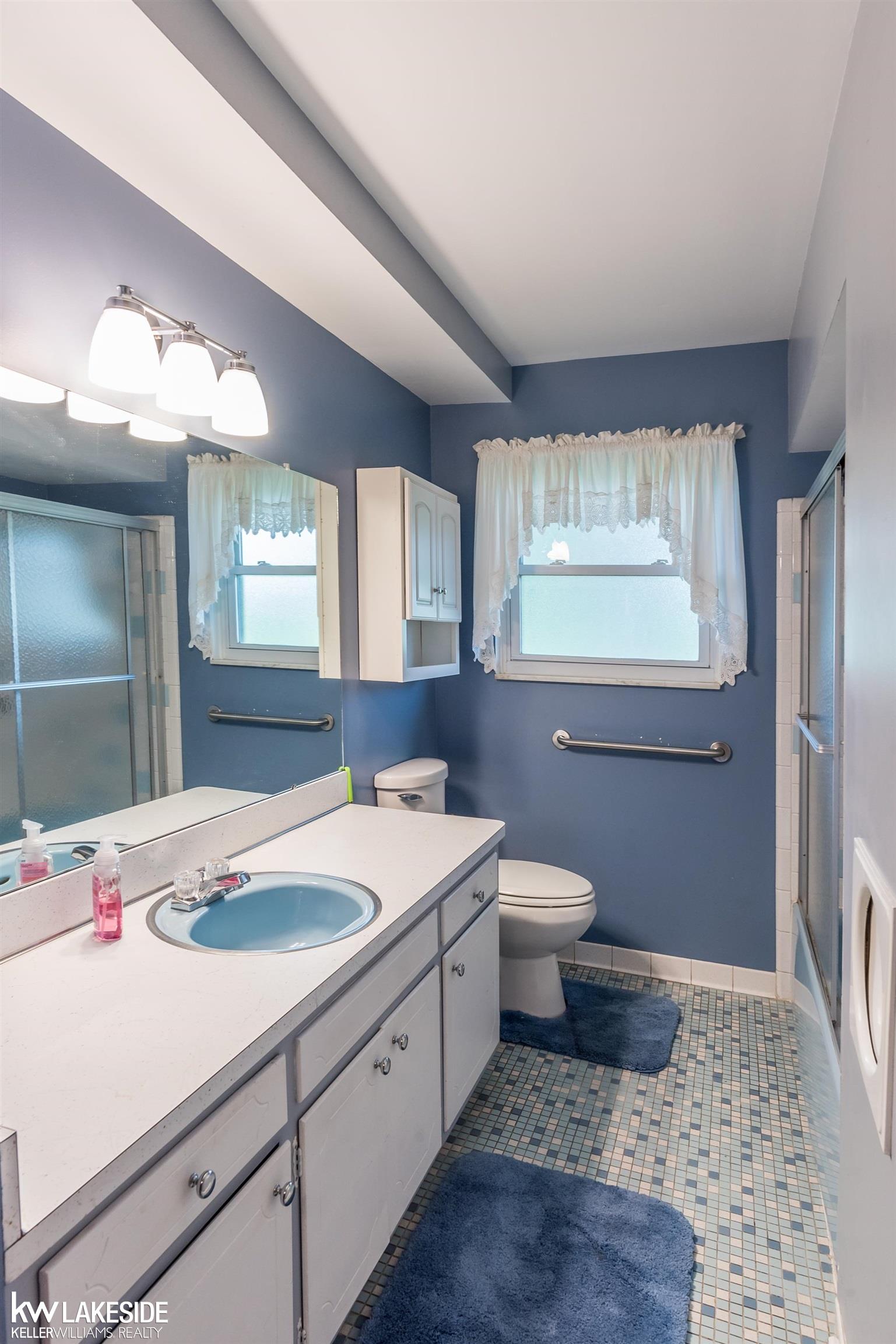 17590 22 Mile Road Macomb, MI 48044 - Photo 10 of 17 50126125-9.JPG