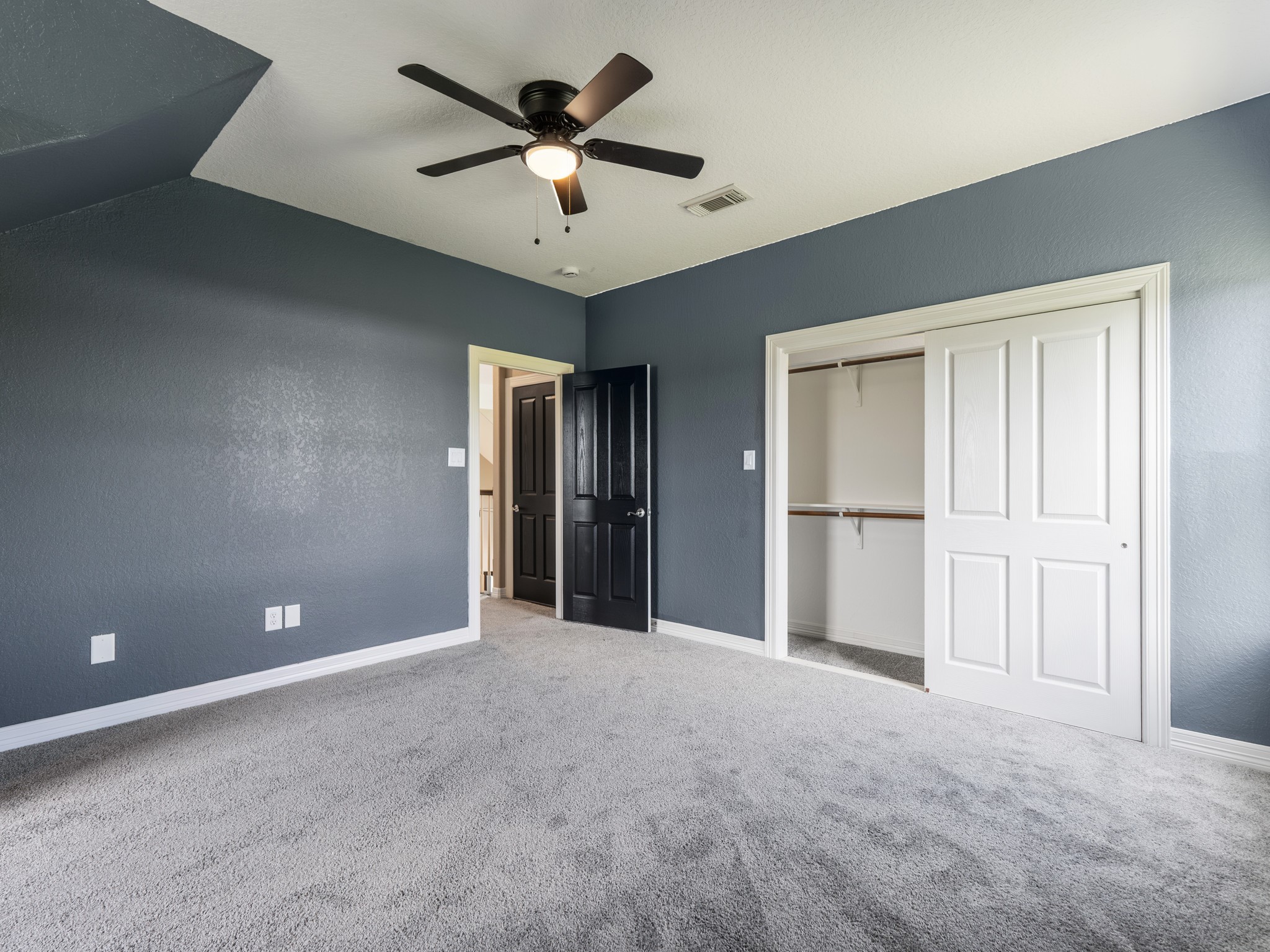 863 Bunkhouse Trail Angleton, TX 77515 - Photo 27 of 42 Gallery Image 27