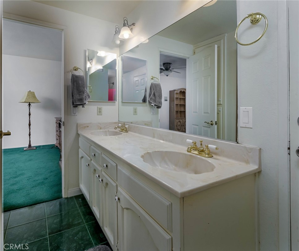 14531 Viewcrest Drive Riverside, CA 92503 - Photo 22 of 66