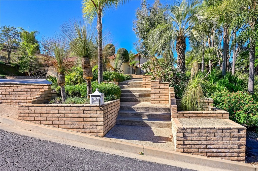 14531 Viewcrest Drive Riverside, CA 92503 - Photo 38 of 66