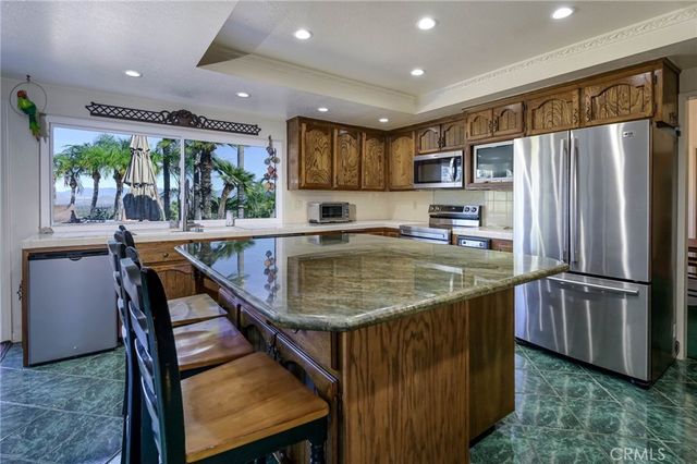 $1,200,000 | 14531 Viewcrest Drive, Riverside, CA 92503
