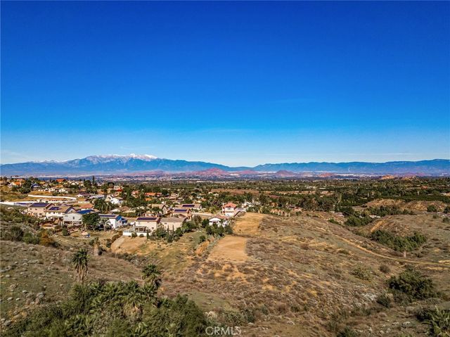 $1,200,000 | 14531 Viewcrest Drive, Riverside, CA 92503