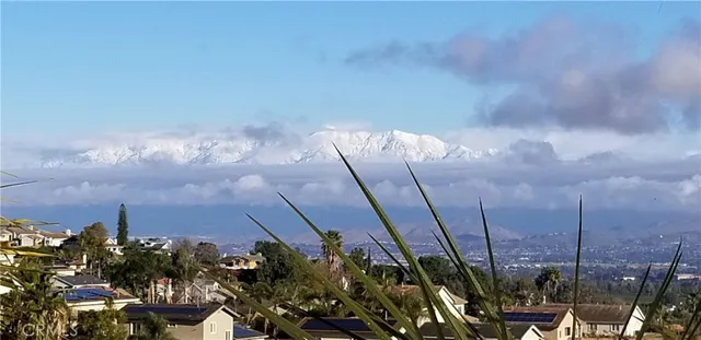 $1,200,000 | 14531 Viewcrest Drive, Riverside, CA 92503