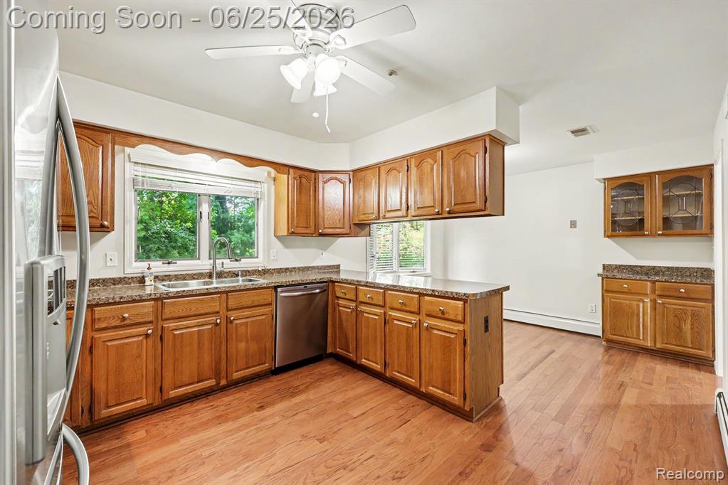 3750 Beach Road Troy, MI 48084 - Photo 9 of 27