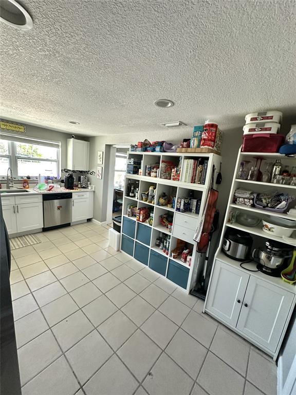 15398 2nd Street East Madeira Beach, FL 33708 - Photo 9 of 25
