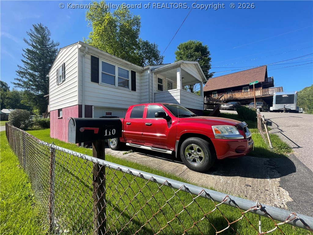 110 Marks Road Dunbar, WV 25064 - Photo 2 of 17 Gallery Image 2