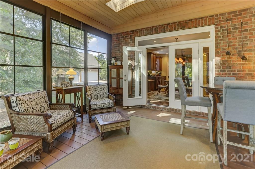 16831 Turtle Point Road Charlotte, NC 28278 - Photo 19 of 47 Gallery Image 19