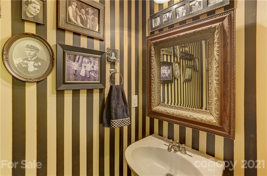 16831 Turtle Point Road Charlotte, NC 28278 - Photo 21 of 47 Gallery Image 21