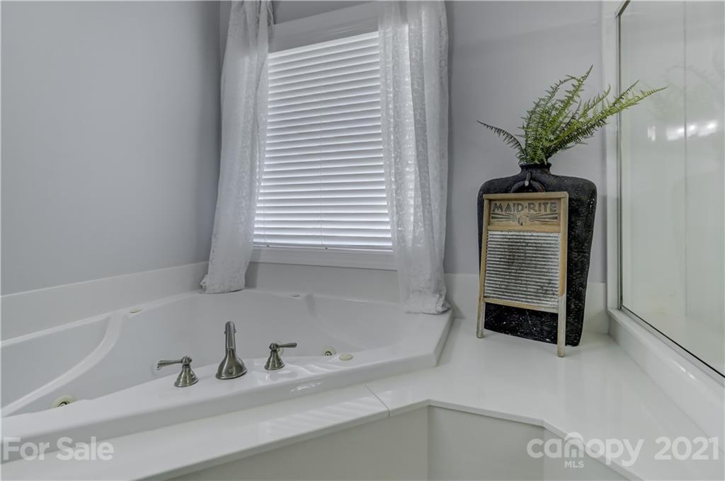 16831 Turtle Point Road Charlotte, NC 28278 - Photo 26 of 47 Gallery Image 26