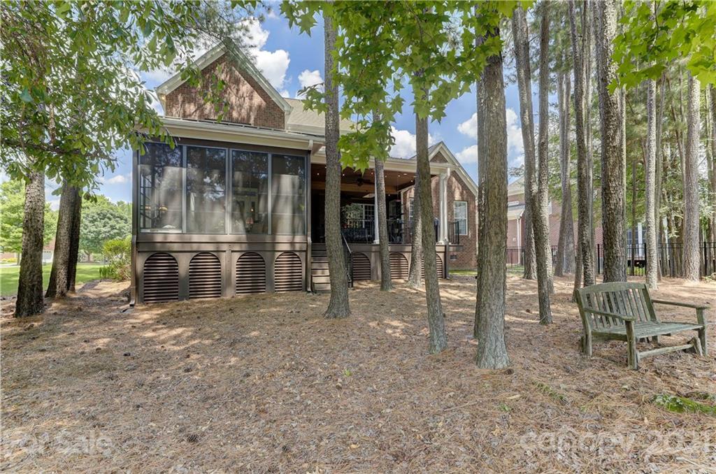 16831 Turtle Point Road Charlotte, NC 28278 - Photo 41 of 47 Gallery Image 41