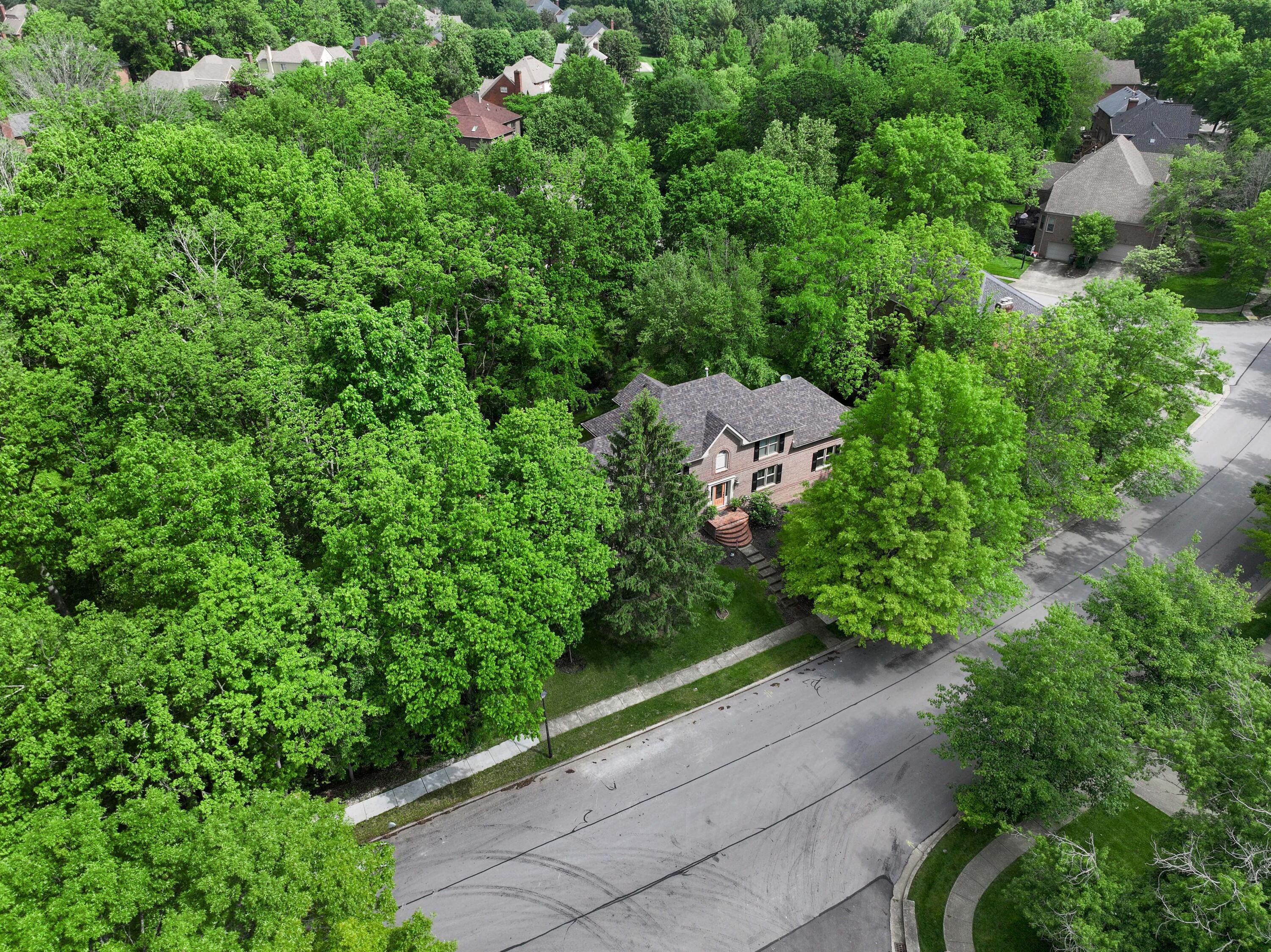 2253 Abbeywood Road Lexington, KY 40515 - Photo 83 of 87 DJI_20240516111638_0258_D