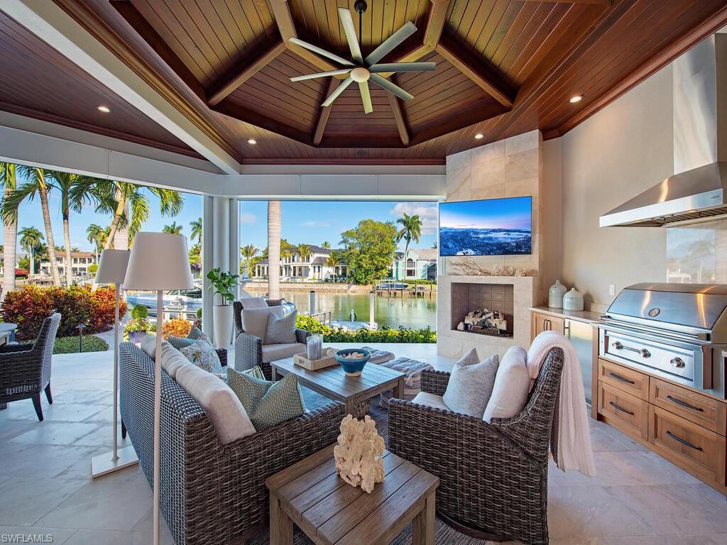 3243 Gin Lane Naples, FL 34102 - Photo 34 of 46