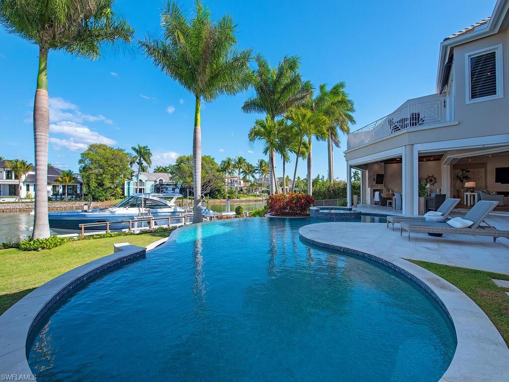 3243 Gin Lane Naples, FL 34102 - Photo 37 of 46