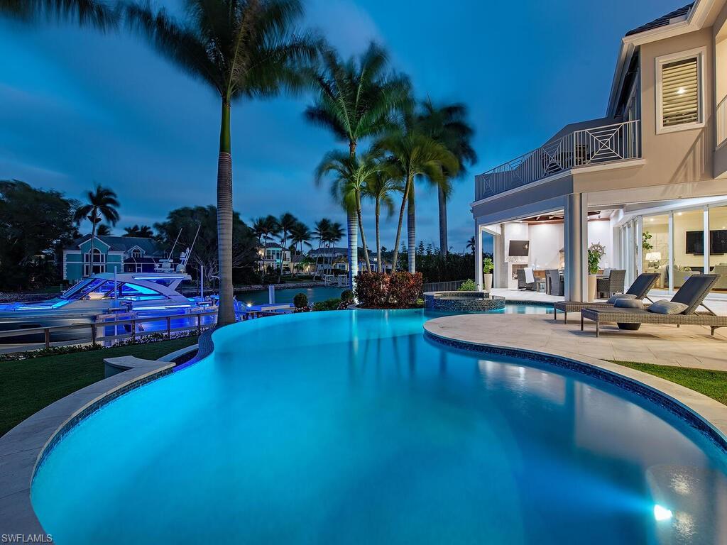 3243 Gin Lane Naples, FL 34102 - Photo 39 of 46