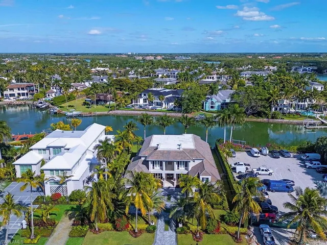 $17,900,000 | 3243 Gin Lane, Naples, FL 34102