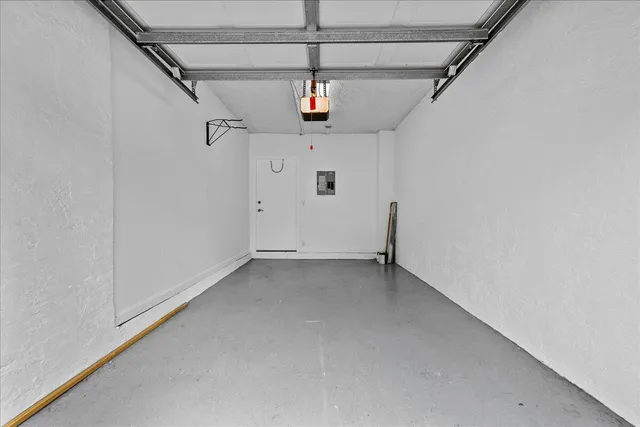 $425,000 | 41 Uno Lago Drive, Juno Beach, FL 33408