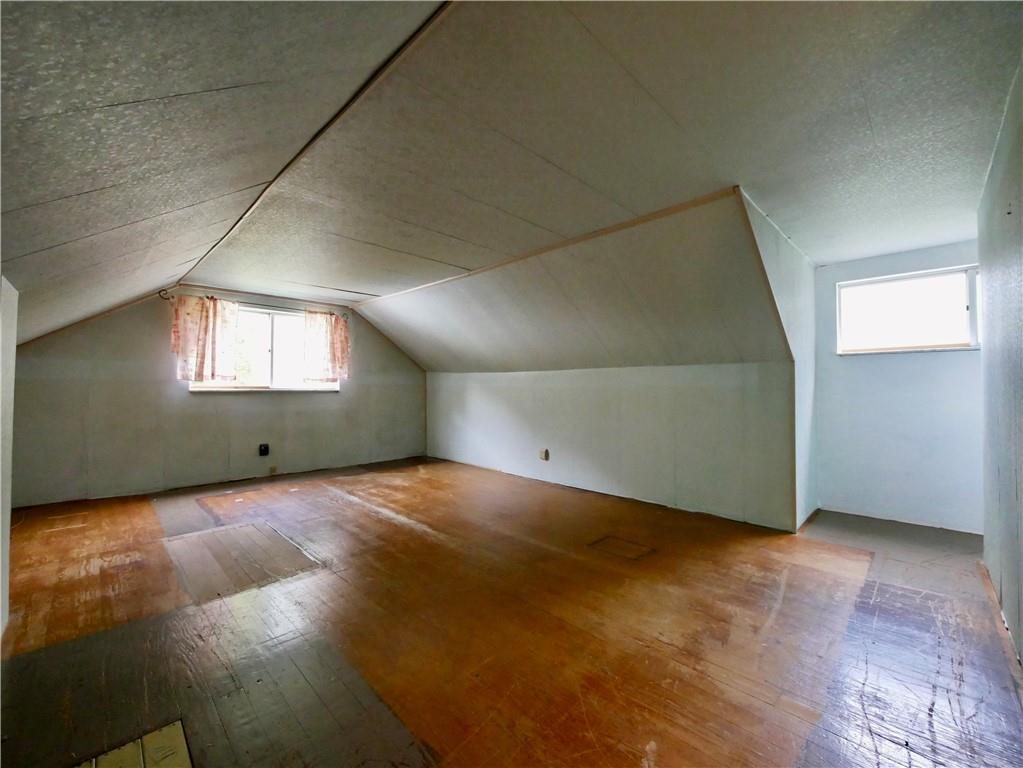 316 Fox Road Charleroi, PA 15022 - Photo 19 of 19 an empty room with windows