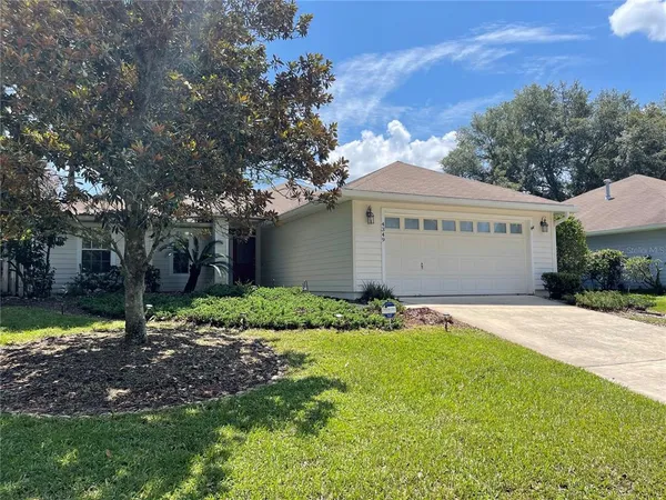 $2,100 | 4349 Northwest 34th Drive, Gainesville, FL 32605