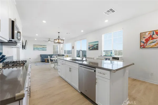 $695,000 | 30218 Arroyo Spgs Street, Murrieta, CA 92563