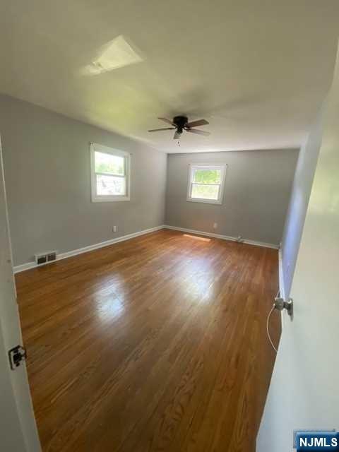 1398 River Road Teaneck, NJ 07666 - Photo 5 of 9