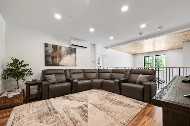 $1,095,000 | 239 Skimobile Road, Unit 314, Conway, NH 03860