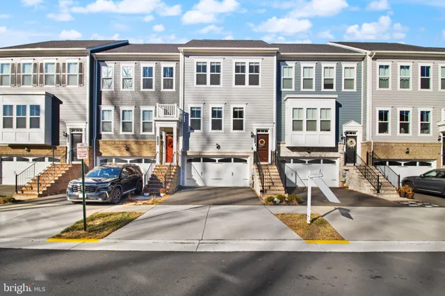 $740,000 | 17246 Turnstone Drive, Dumfries, VA 22026