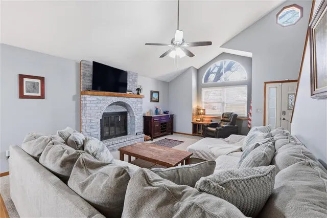 $310,000 | 522 Forest Glen Lane, Lansing, KS 66043