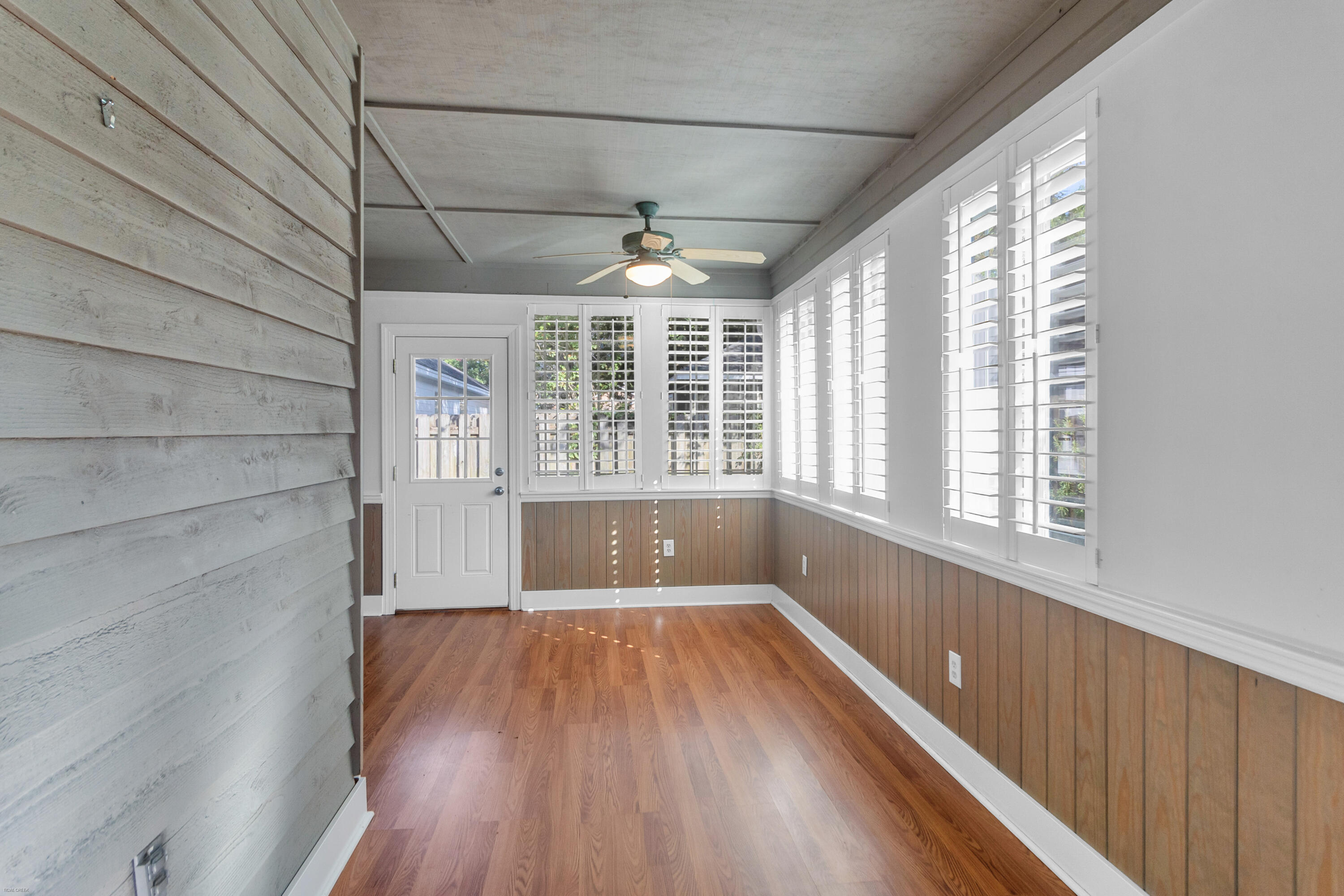 1310 Pilsdon Crest Mount Pleasant, SC 29464 - Photo 20 of 41 Sunroom