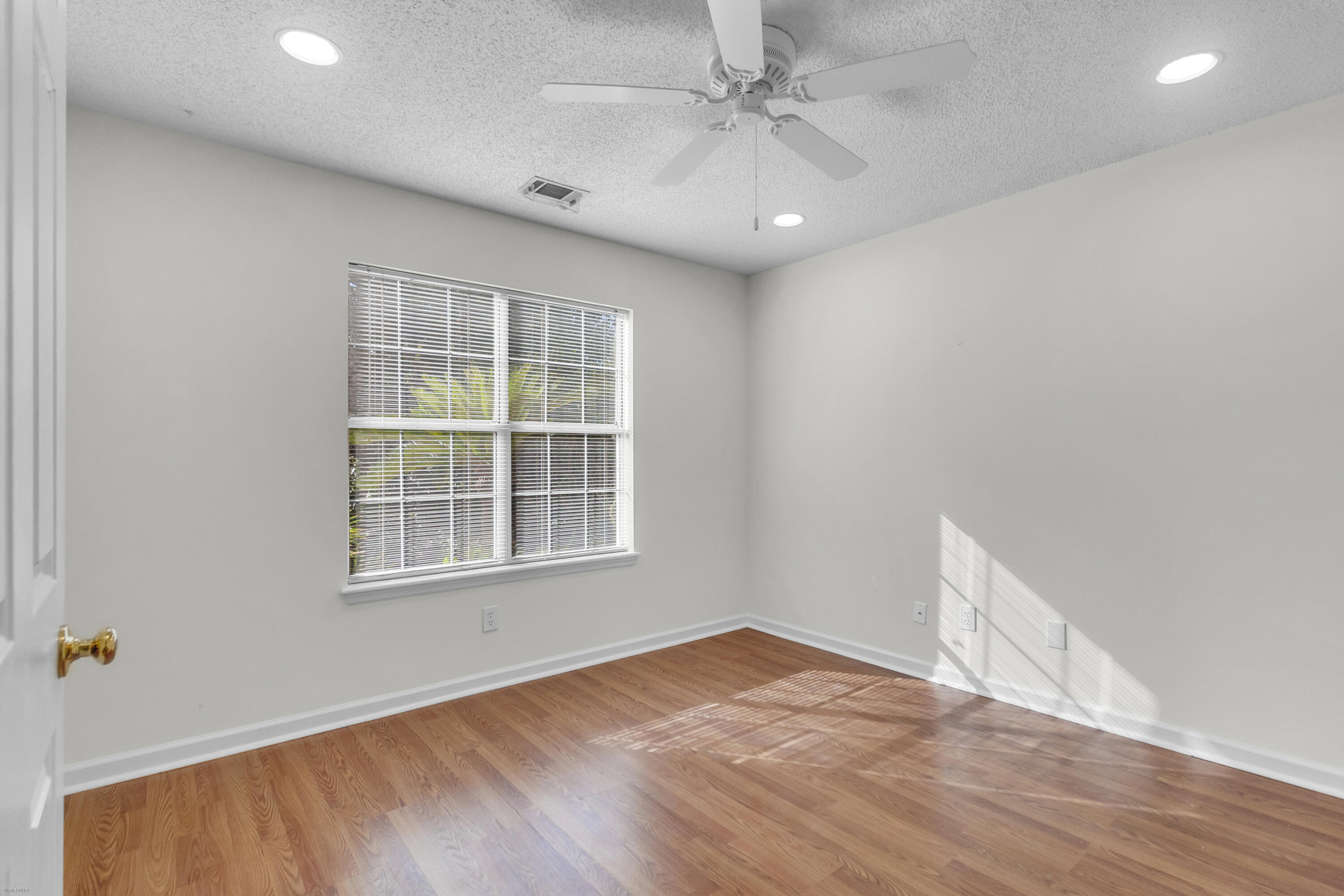 1310 Pilsdon Crest Mount Pleasant, SC 29464 - Photo 28 of 41 Bedroom