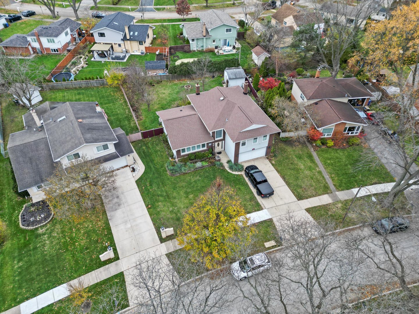 912 Sumac Lane Mount Prospect, IL 60056 - Photo 34 of 41 an aerial view of a house with garden space and street view