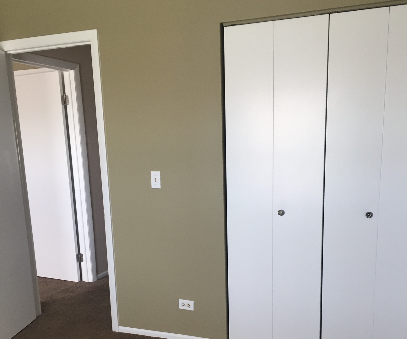 1550 7 Pines Road, Unit 2C Schaumburg, IL 60193 - Photo 17 of 25