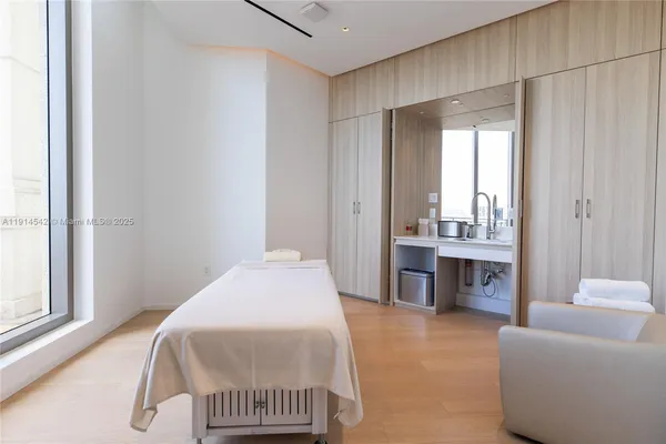 $19,950,000 | 17901 Collins Avenue, Unit TS3405/07, Sunny Isles Beach, FL 33160