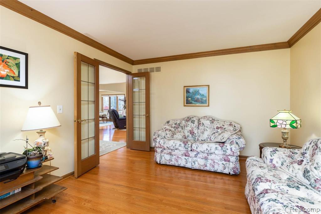 1359 Kingspath Drive Rochester Hills, MI 48306 - Photo 17 of 60