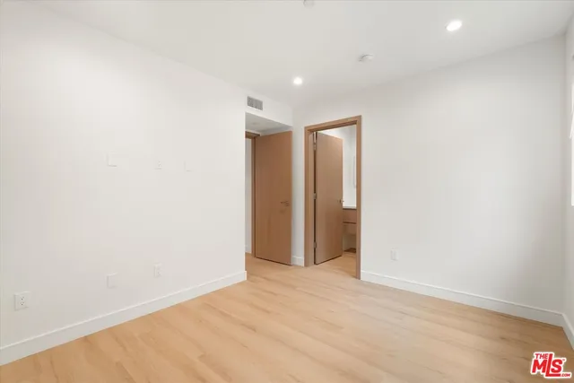 $3,350 | 11023 1/2 Blix Street, North Hollywood, CA 91602